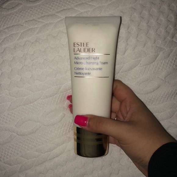 Estee Lauder advanced night micro cleansing foam - Picture 2 of 4